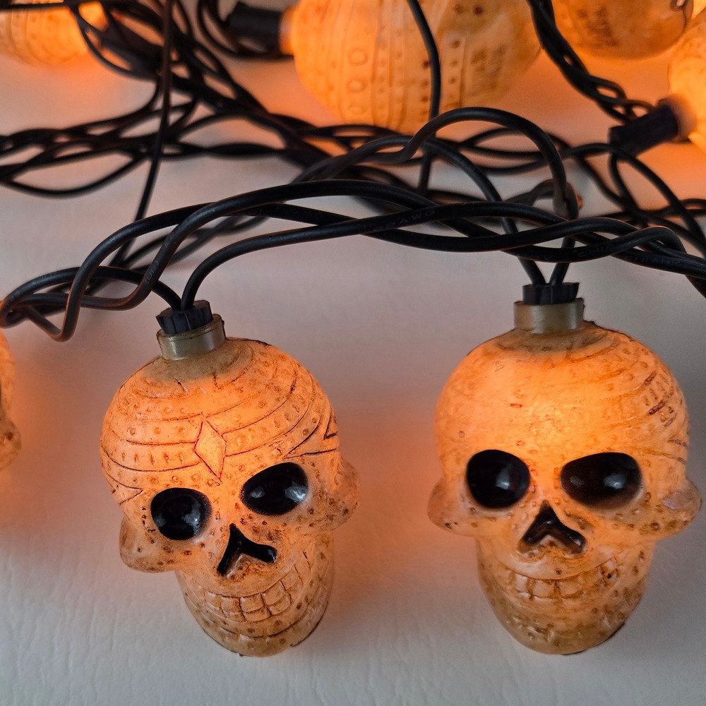 Halloween Skull String Lights 2 Sets 9ft Orange Glow Gothic Decor Plug In